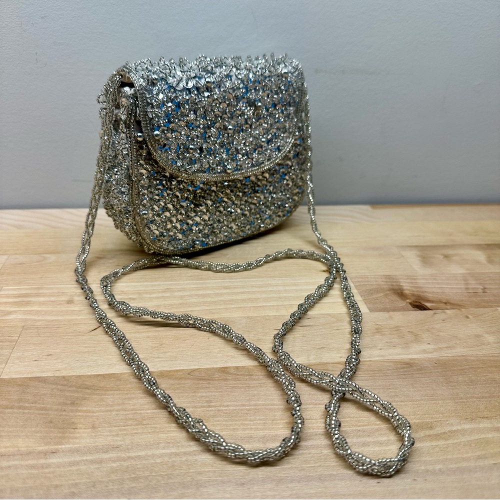 La Regale Clutch Crossbody Purse Metallic Beaded Silver Evening Accessory - Picture 11 of 13